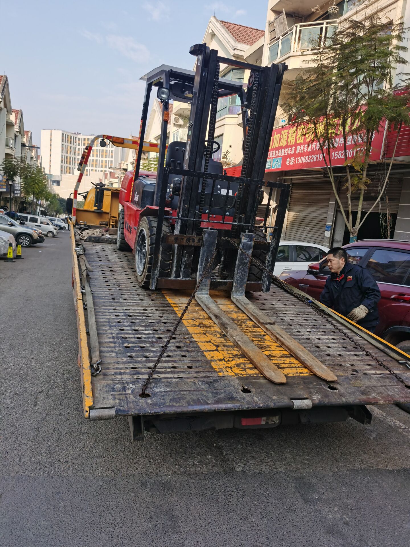 重庆四维叉车租赁 越野叉车重庆出租 叉车保养维修配件