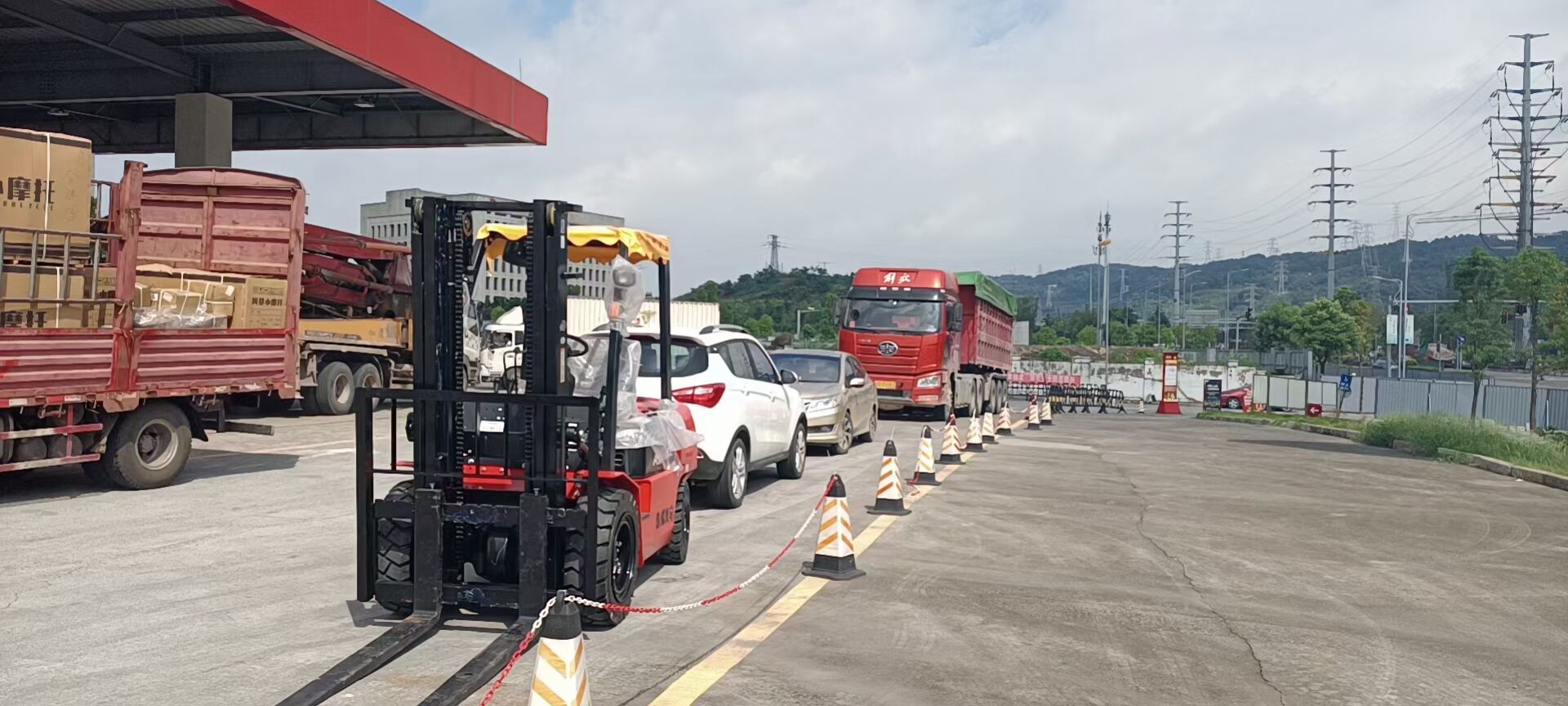 叉车出租 重庆高位叉车叉车租赁 坐驾前移式叉车出租电话 渝北仓储搬运车出租