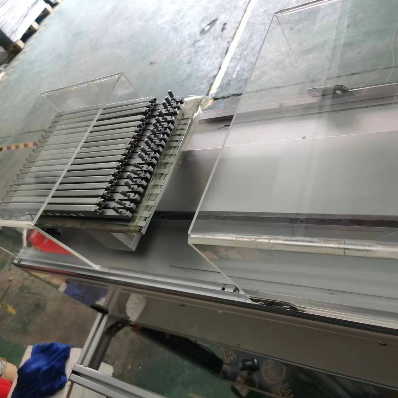 金戈检测 手机定向跌落试验机 设备不启动，保护操作者安全 符合标准
