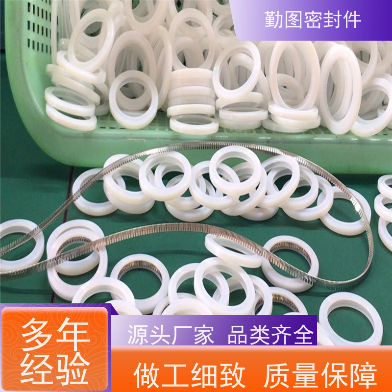  端面内向泛塞封 对法兰压缩面的表面要求不高 环境适应性好 