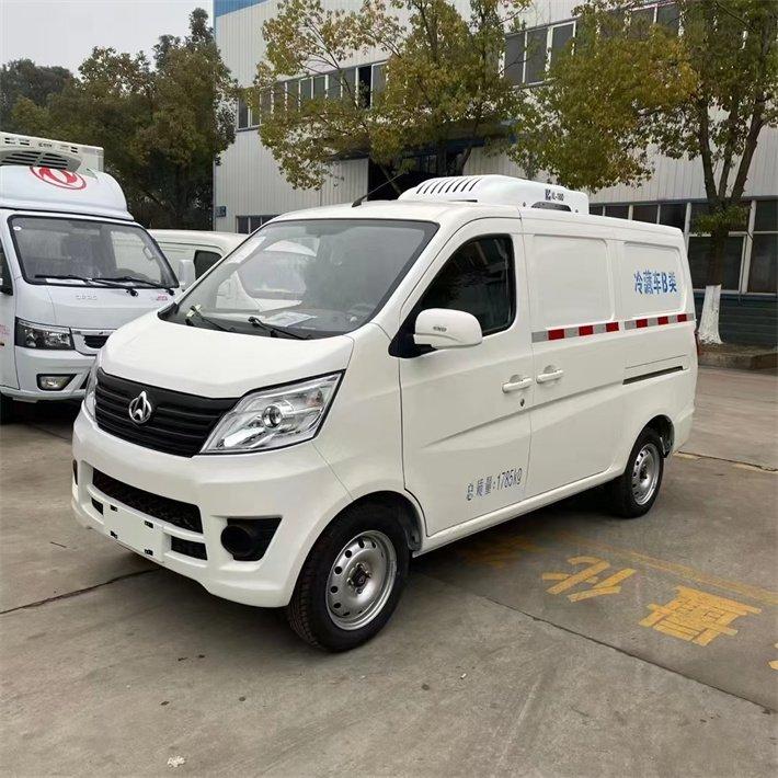 可出口1米8小型蓝牌冷藏车长安面包汽油冷冻运输车
