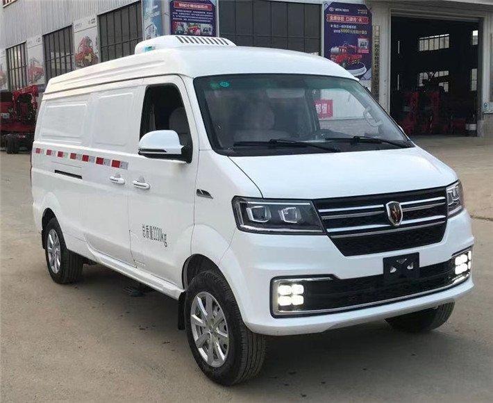 可出口2米1微型蓝牌冷藏车金杯面包汽油冷冻运输车