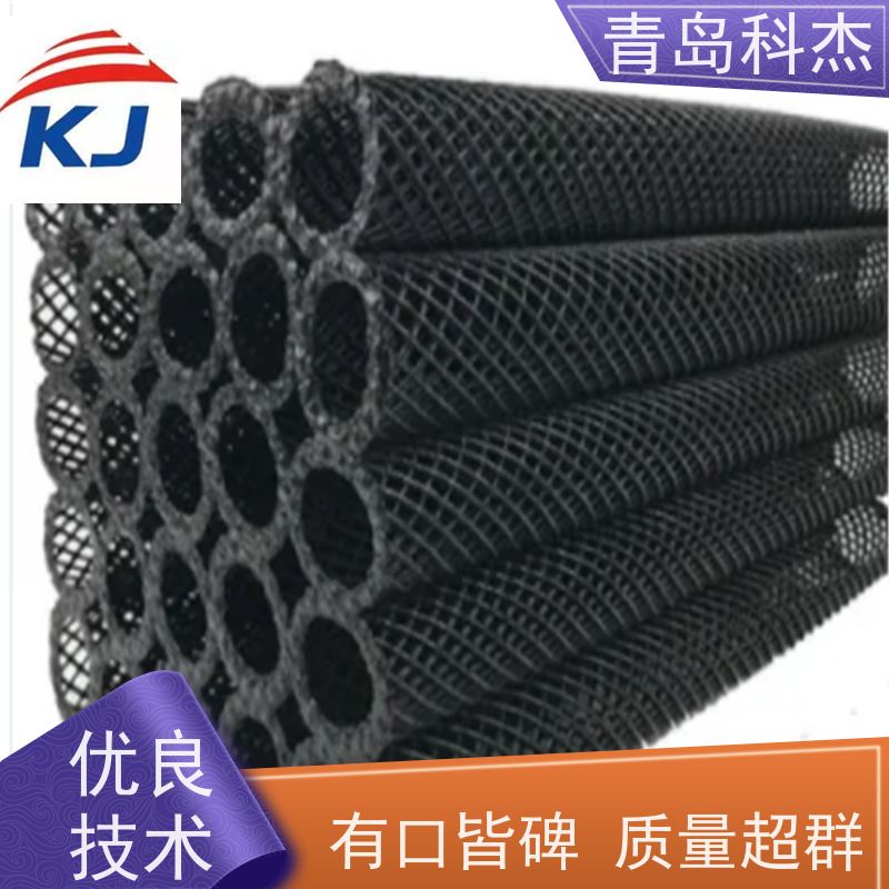 青岛科杰塑料机械有限公司 订单多 方格网管 产量稳定 性价比高