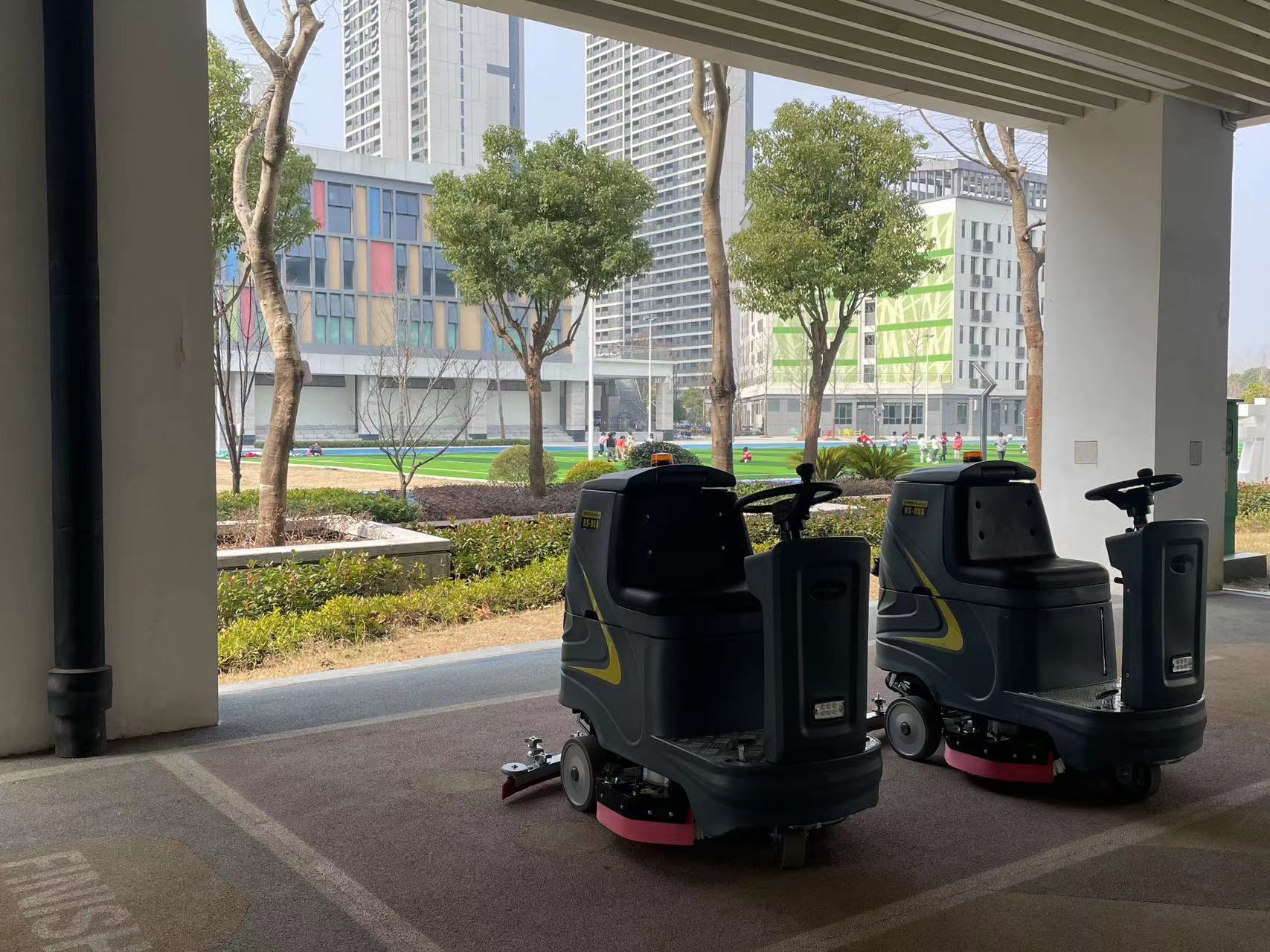 荣事达全自动洗地机 工厂厂房专用 清洗宽度660mm