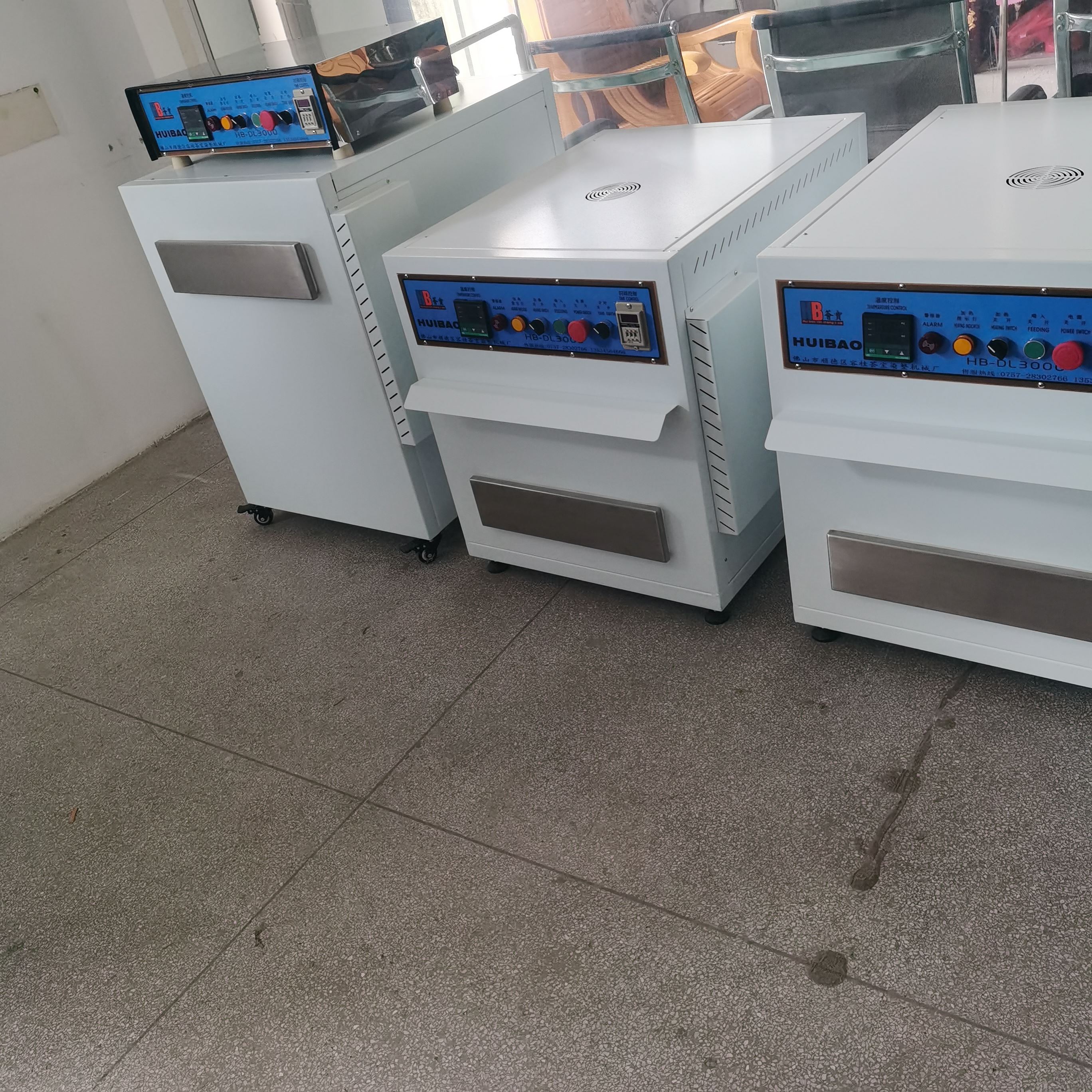  升级款定型机 双向伸缩式针板架 设定计时 自动进出 使用方便