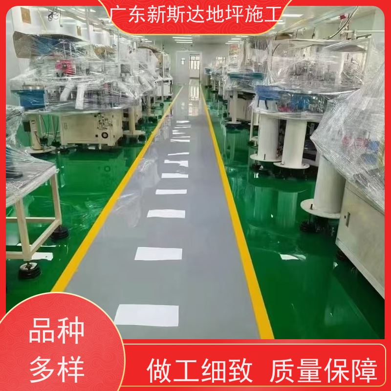 地下停车场色彩多样水泥自流平施工抗重耐磨