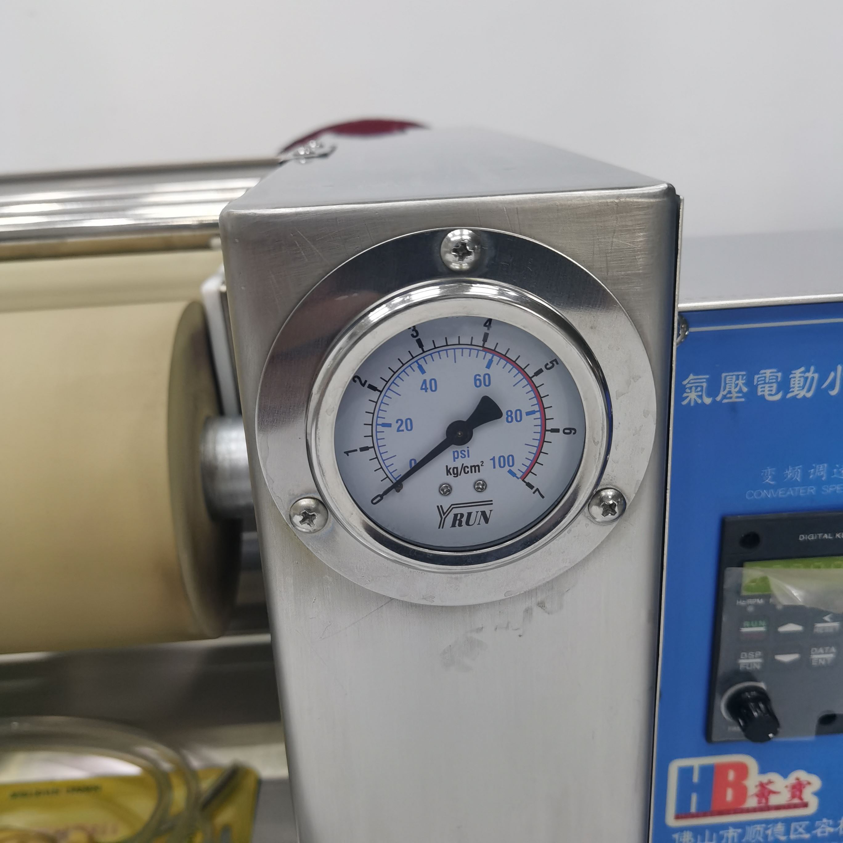 压染小样机 电源：220V 50HZ 总功率：0.4KW 支持定制