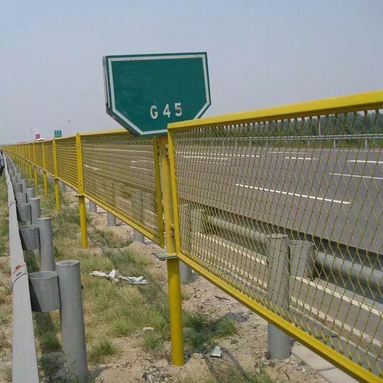 桥梁防眩网公路防抛网分隔带网天桥两侧浸塑菱形钢板网护栏
