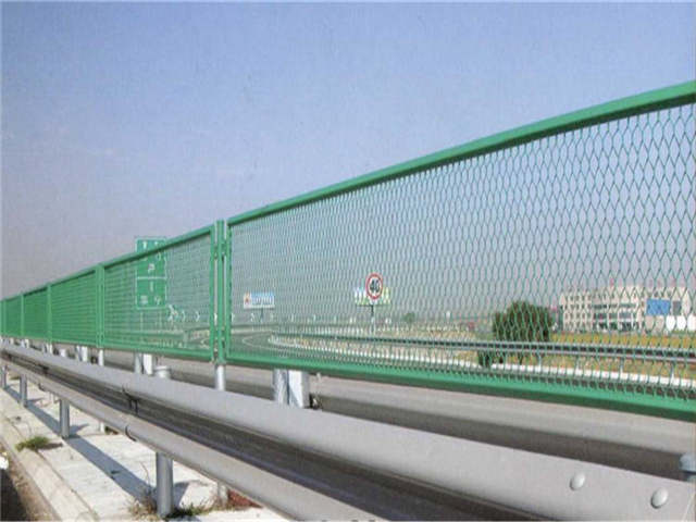 天桥防护网公路防抛网分隔带网高速桥梁隔离铁丝防眩网