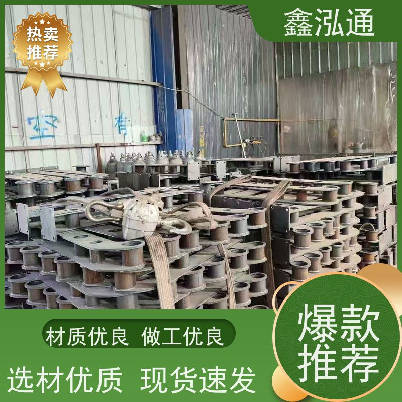 鑫泓通 桥梁防撞护栏 道路桥上用 外形美观 维护成本低 