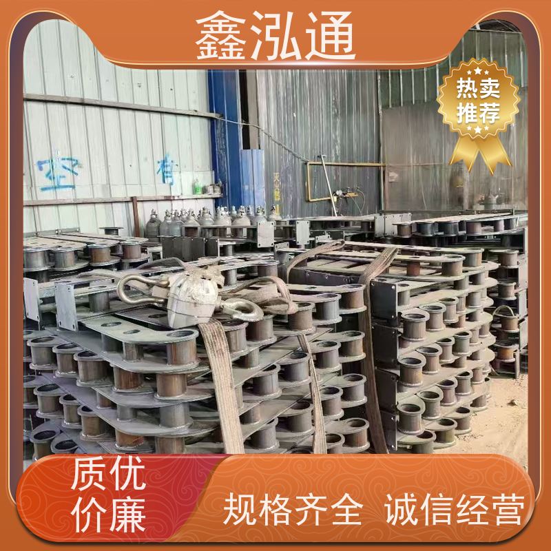 鑫泓通 道路防撞护栏 公路两侧栅栏 品质保证 厂家定制