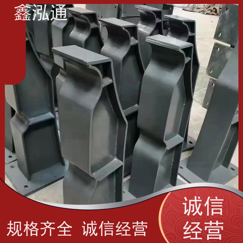 鑫泓通 防撞护栏 公路两侧栅栏 品质保证 实体工厂 可定制
