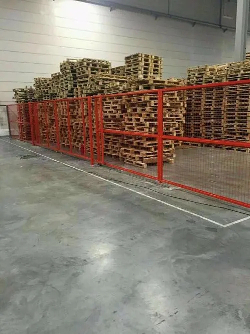可移动通道护栏定制仓库隔断网铁丝网围栏材质