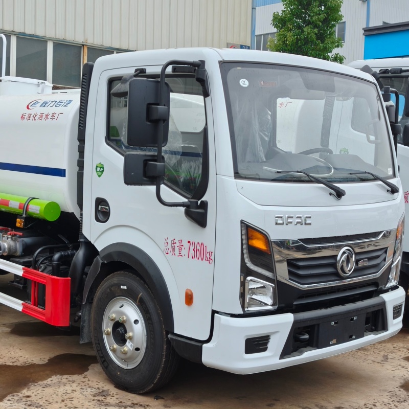  公路洒水车 雾炮喷水车 带前冲后洒 国六排放标准