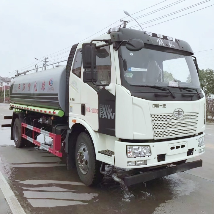  国六排放 应急喷洒灭火车 全方位冲洗 小型洒水车