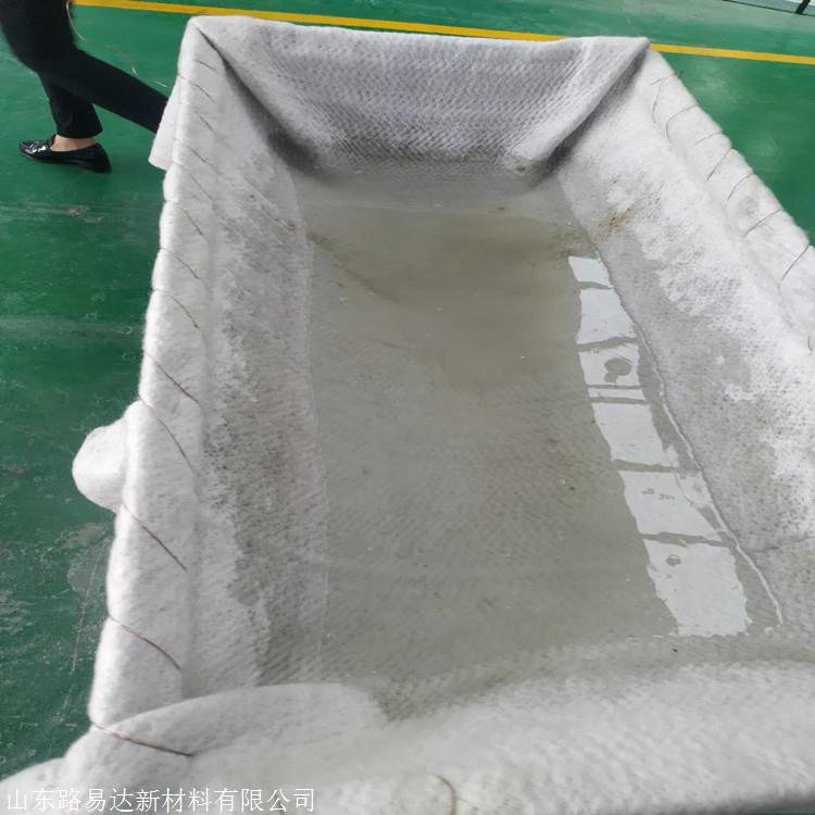 厂家定制 人工湖 河道gcl膨润土防水毯 规格齐全