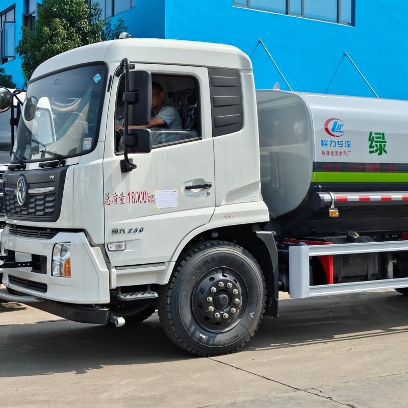  环卫洒水车 清洗喷洒车 国六排放 整体式框架结构