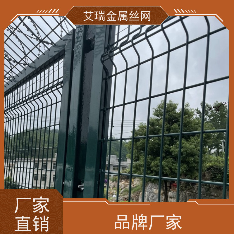 飞行区护栏网 机场围界网带刺丝滚笼 跑道隔离防护网