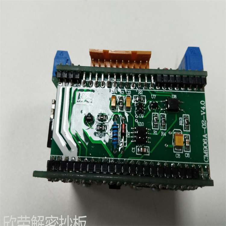 提供PIC24FJ256GB206IC程序反汇编 芯片解密 电路板设计