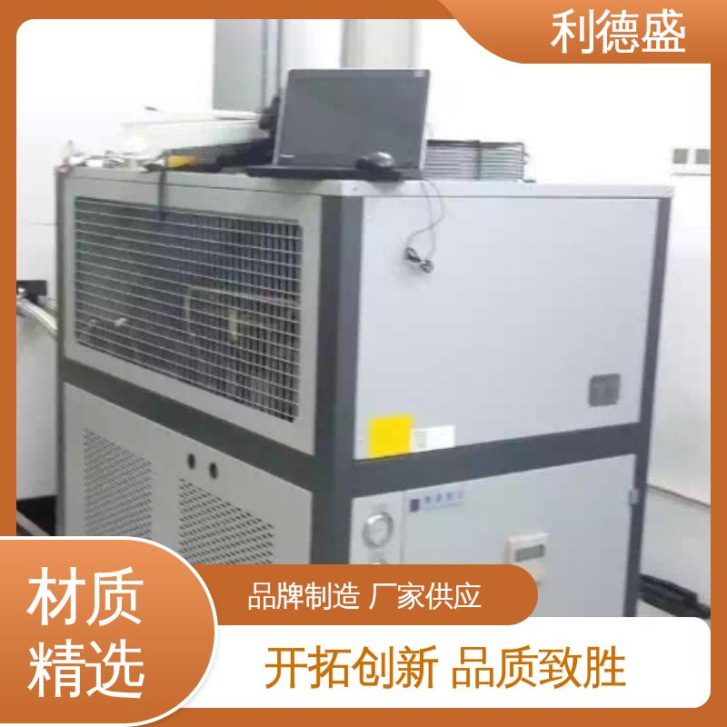 利德盛小型冷水机精准控温保障显示屏生产质量稳定