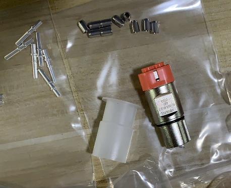 Amphenol/安费诺连接器PL082U-61-6全新原装联系客服详询