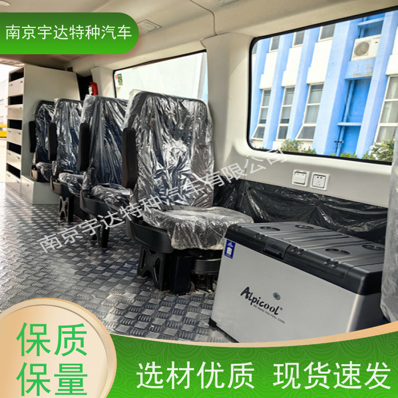 依维柯牌矿山救援装备车救险车功率125排量3.0