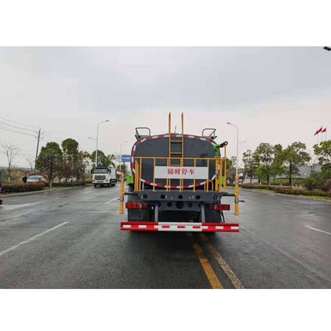 东风华神T5洒水车 12吨东风华神绿化喷洒车 自动焊接工艺