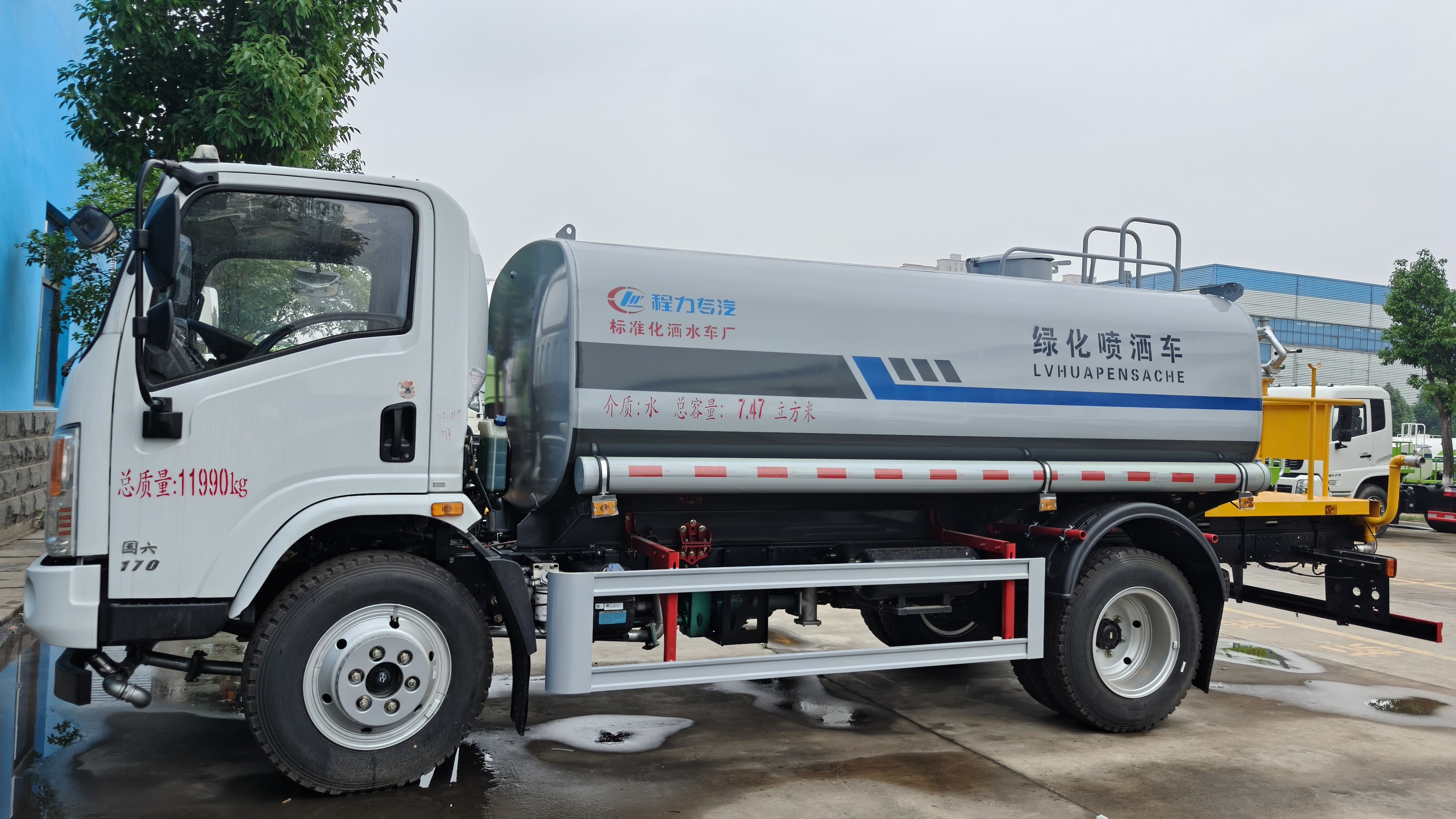 东风天锦 喷洒车 工地洒水车 C证驾驶 整体式框架结构