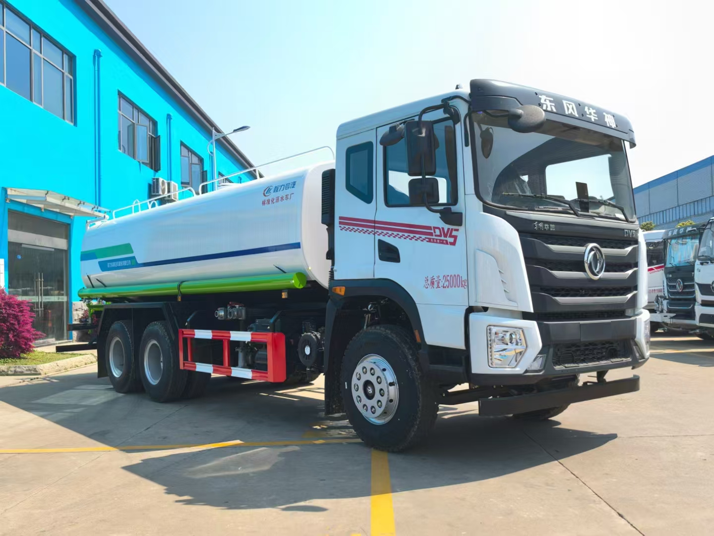 东风途逸 喷洒车 小型洒水车 国六排放标准 侧喷绿植浇灌