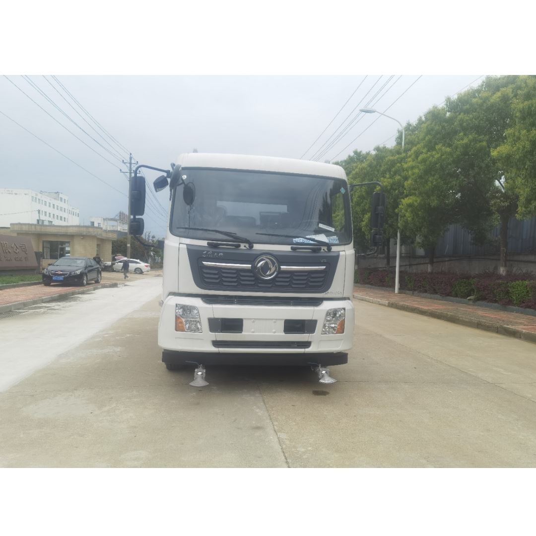 东风多利卡D9系列洒水车 玉柴165马力国六发动机 带喷雾抑尘