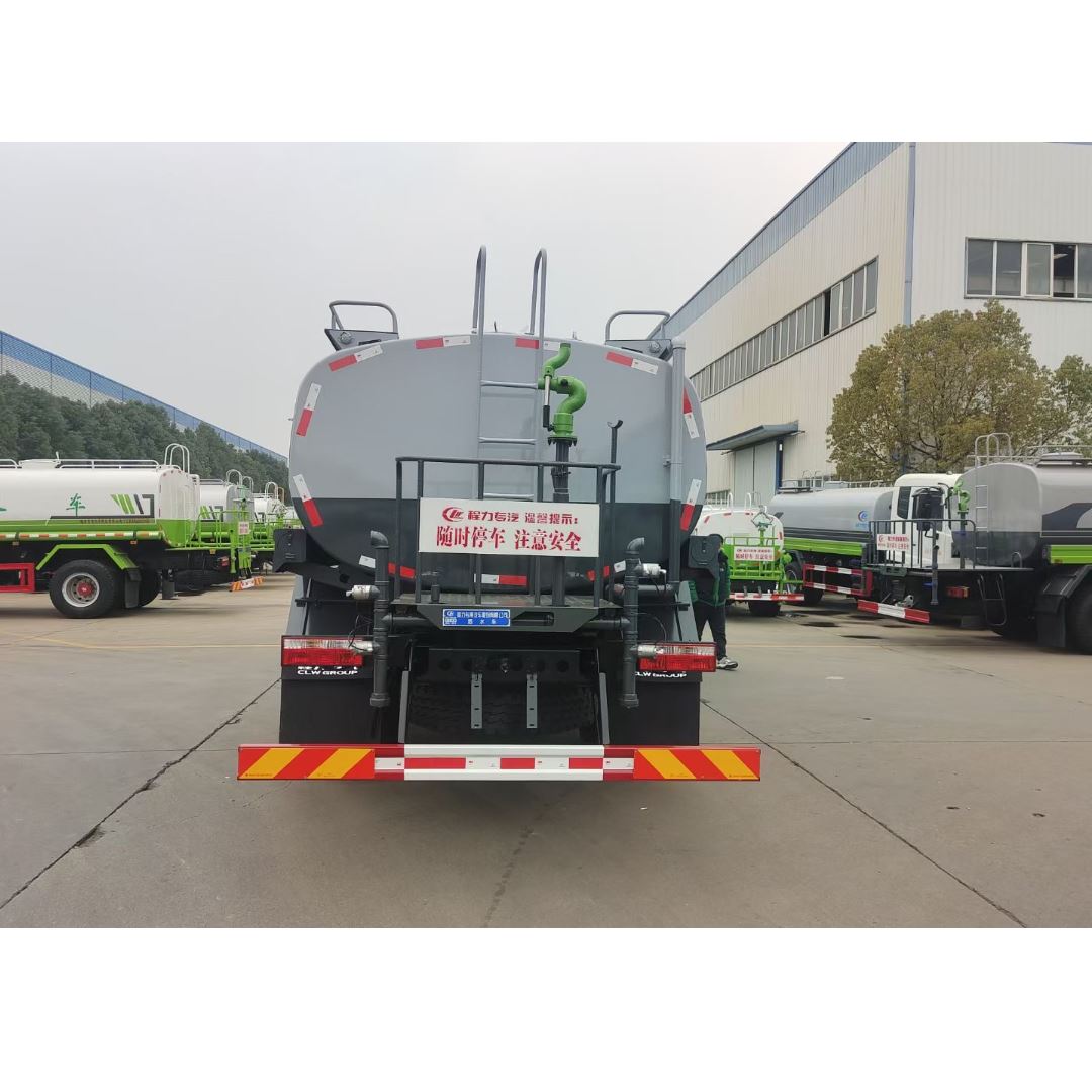 东风福瑞卡洒水雾炮车 园林绿化蓝牌5方洒水车 环卫