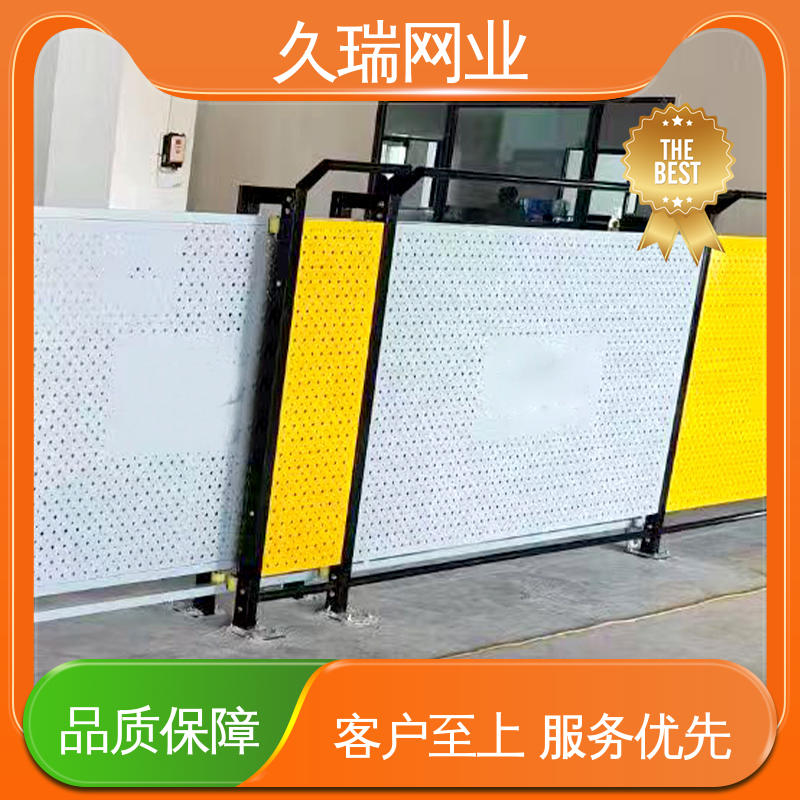 占地面积小 坚实耐用 适用于公路 隔离网 久瑞网业