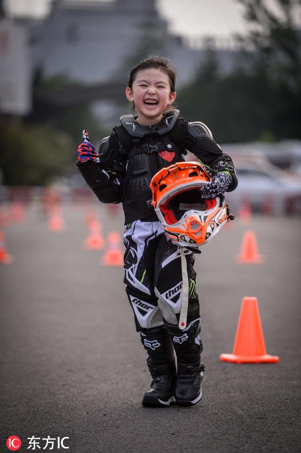 三岁半会开始学儿童摩托车，已成培训新时尚，7成是女孩