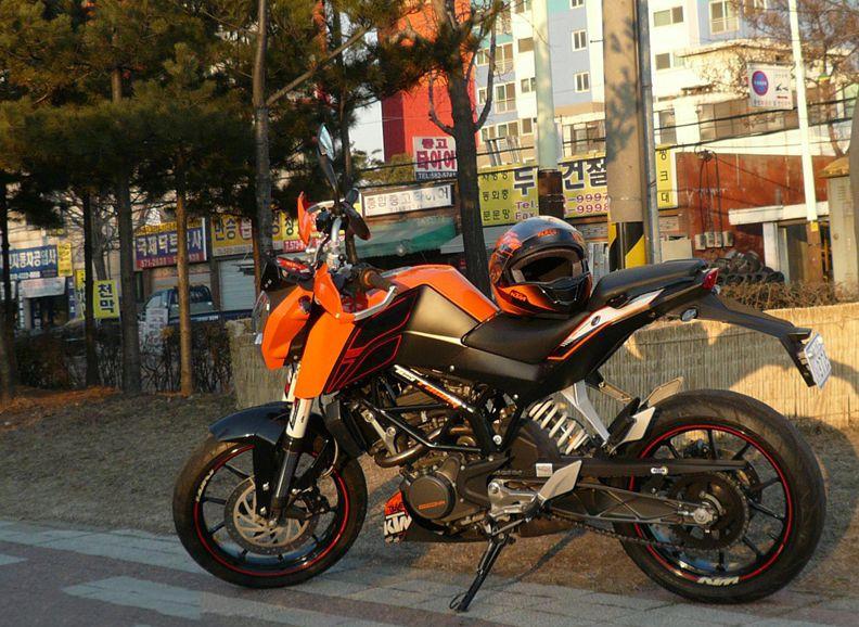 车友在韩国提台KTM Duck 125，最强125秒杀200cc，可惜国内没有