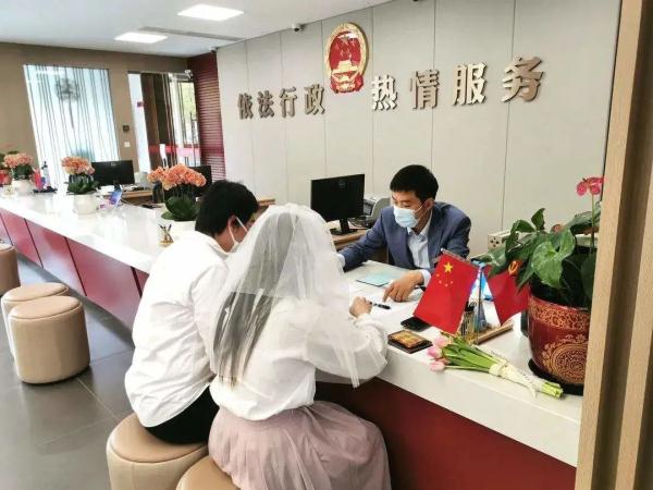 11月份适合结婚的黄道吉日(上海婚姻登记办理指南)