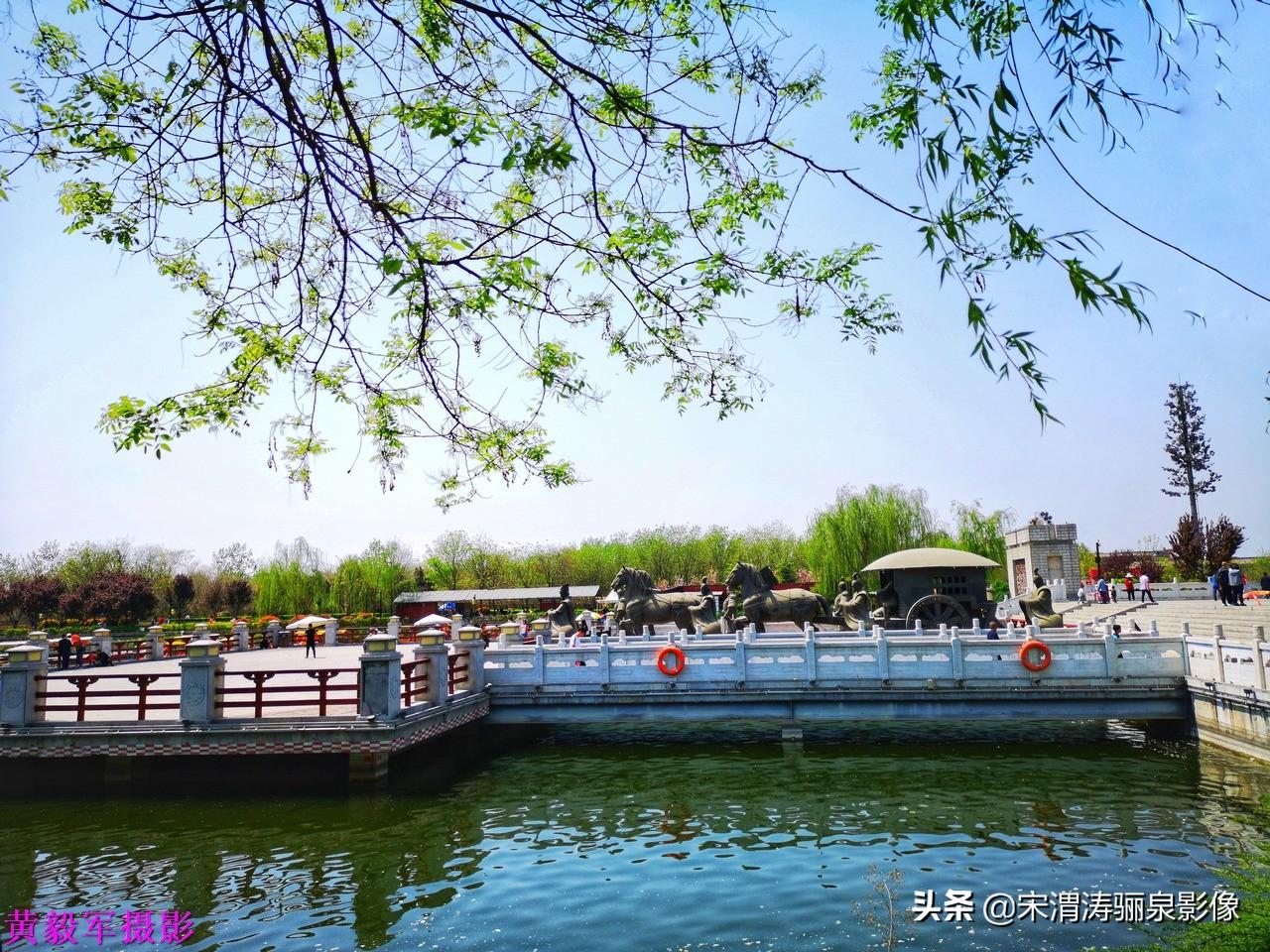 汉城湖公园位于陕西省西安市未央区，原为团结水库（古漕运明渠