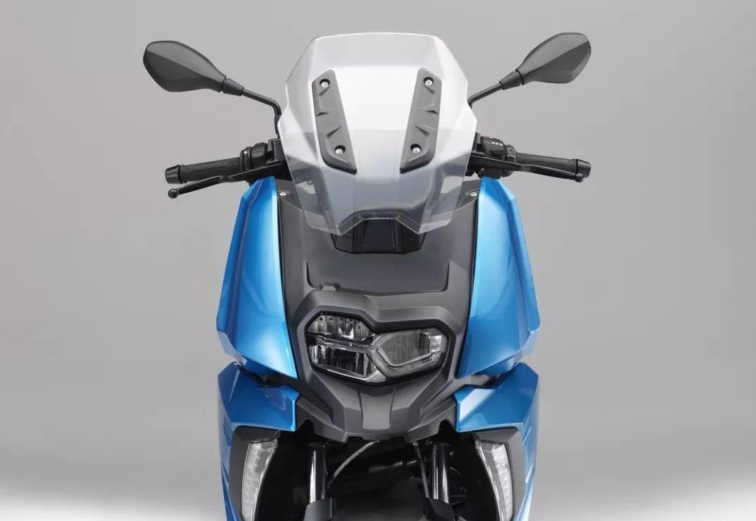 宝马C400X踏板车静态赏析，极速可达139km/h，6.89万元