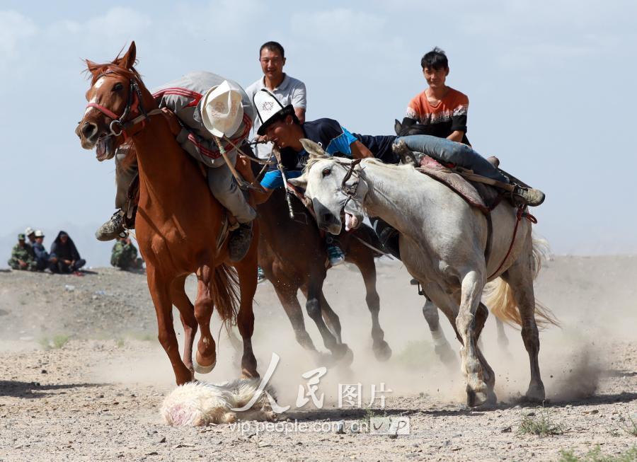 新疆克州：“马背上”欢庆古尔邦节