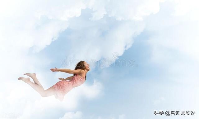 梦境翱翔，解读梦见自己飞起来了的深层含义与心理启示