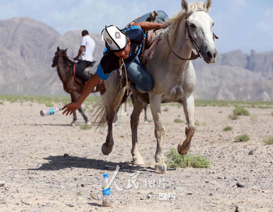 新疆克州：“马背上”欢庆古尔邦节
