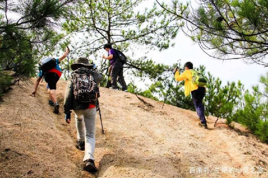 梦见爬山艰难(《周公解梦》：梦见自己在登山)