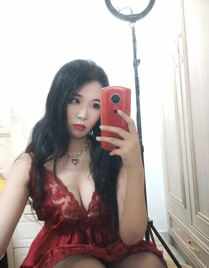 轩萧学姐 cosplay作品 酒红色睡衣 喵纪元 (4).jpg