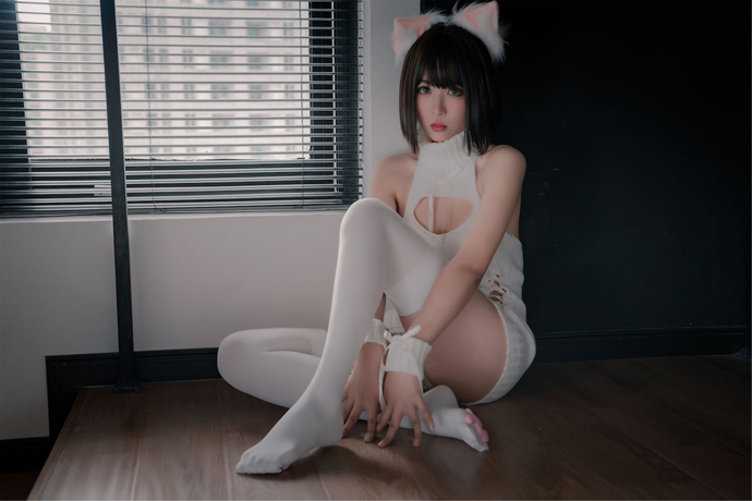 轩萧学姐-猫爪袜[40P-118MB]