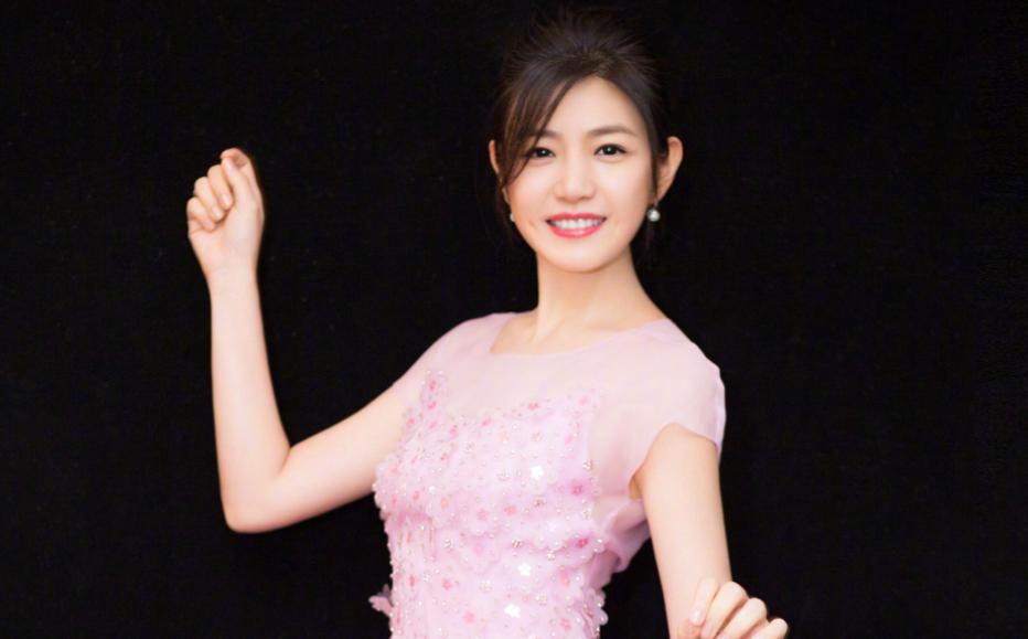 大s和陈妍希:两个平行世界 大s和陈妍希都是湾湾女神,但她们的人生