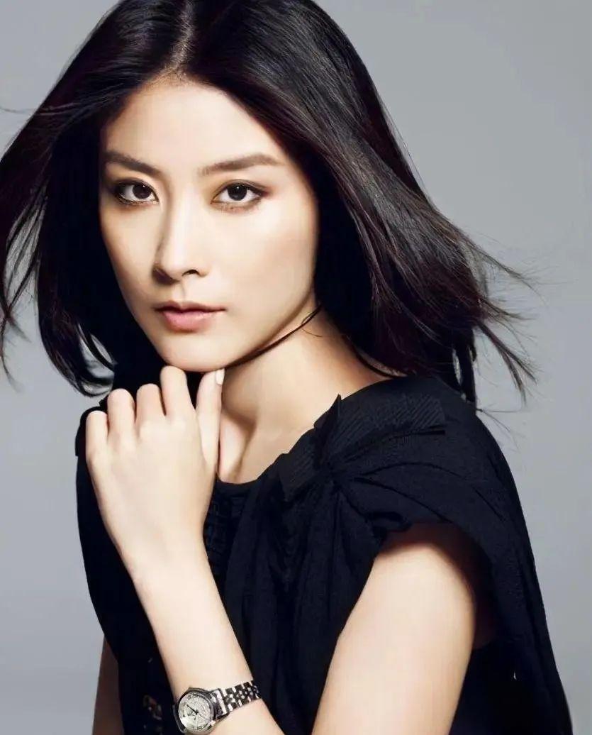 "香港公主"陈慧琳:痛失双胞胎女儿 陈慧琳,被誉为"香港公主",家庭非常