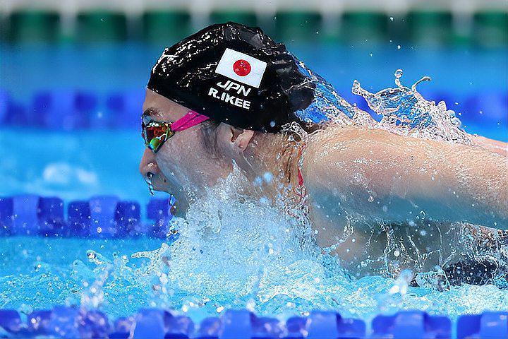 池江璃花子:泳池中的奇迹 池江璃花子在亚运会上的表现令人感动,她的