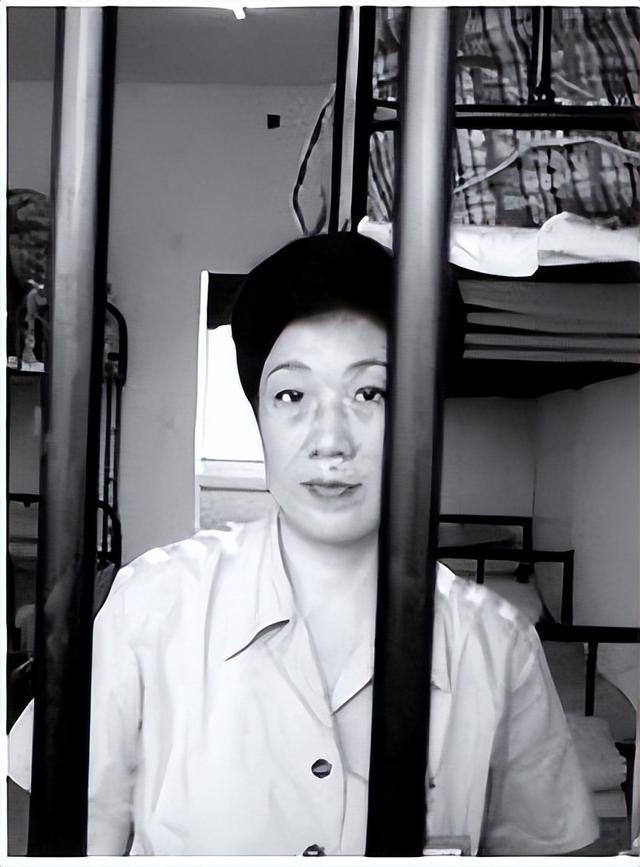 孔昊:权力与欲望 孔昊以其强大的权力地位成为地产开发商们争相巴结的