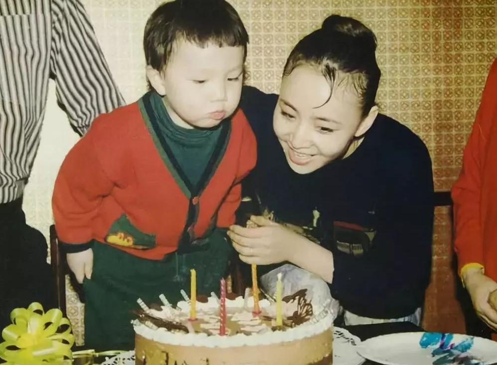 宋丹丹英达离婚内幕曝光 宋丹丹和英达是一对被众人羡慕的恋人,但是