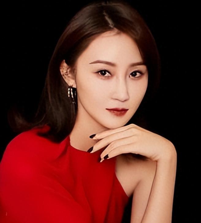 这5位女星名字拖累 这5位女演员因为名字过于"男性化"而受到影响,观众