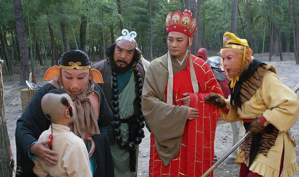 《西游记》:25集的经典 1982年杨洁执导的电视剧《西游记》一共有25集